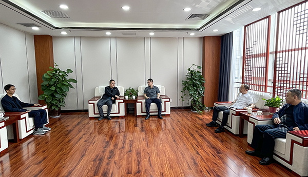 4月17日，彬州公司副總經(jīng)理張安平帶隊(duì)前往運(yùn)銷彬長分公司座談.jpg